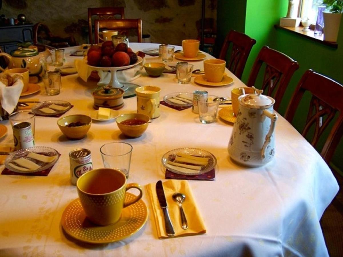 La Ferme De La Source Acomodação com café da manhã Bully  Exterior foto